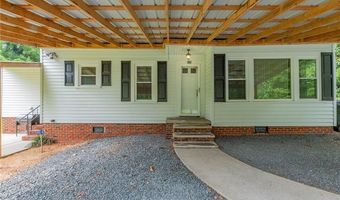 646 Hawthorne Dr, Asheboro, NC 27205