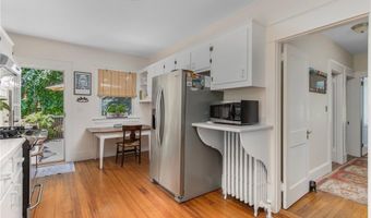 141 Coggeshall Ave, Newport, RI 02840