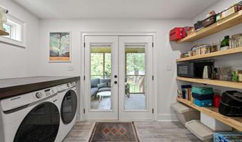 160 Crestview Cir, Athens, GA 30606