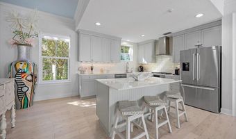 80 BEACH COTTAGE Ln 201, Atlantic Beach, FL 32233