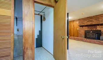 51 Bell Rd, Asheville, NC 28805