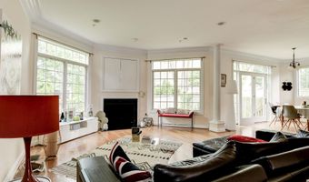 10109 DICKENS Ave, Bethesda, MD 20814