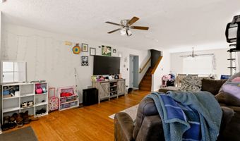 7102 Harness Lakes Dr, Indianapolis, IN 46217