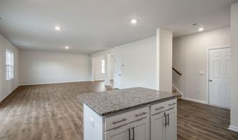 962 Misty Creek Dr, Aberdeen, NC 28315