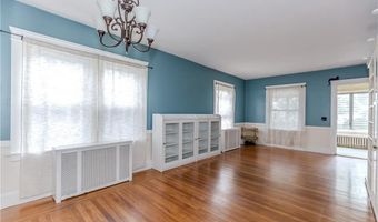 71 Clarence St, Cranston, RI 02910
