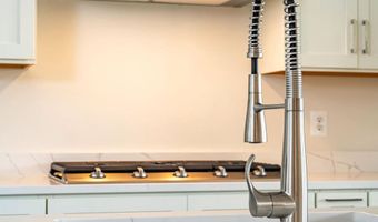 23630 WINTERDAY Dr, Ashburn, VA 20148