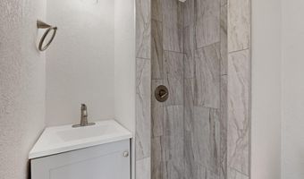 116 STANFORD Dr SE, Albuquerque, NM 87106