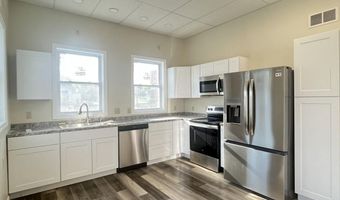 10 W Bates St, Auburn, ME 04210