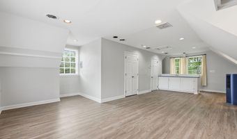 6524 27TH St N, Arlington, VA 22213