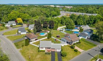 10 Tanglewood Rd, Albany, NY 12205