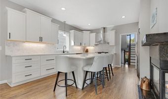 13871 Eidelweiss St NW, Andover, MN 55304