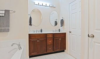 20385 BELMONT PARK Ter 103, Ashburn, VA 20147