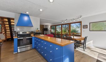 55 Lakeview Dr, Adirondack, NY 12808