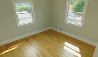 41 Woodcrest Dr, East Providence, RI 02915