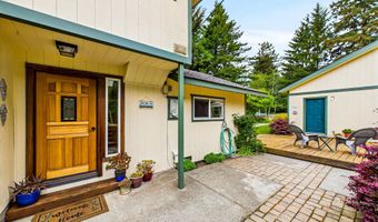 402 Tanglewood Rd, Arcata, CA 95521