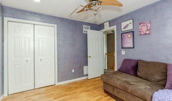 20 Birch View Ct, Cranston, RI 02921