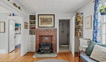 227 High St, Belfast, ME 04915