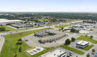 2515 6th St, Brookings, SD 57006