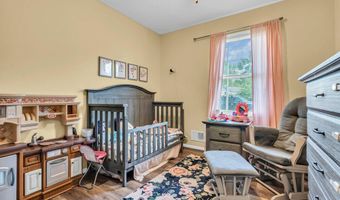 5 Midship Dr, Barnegat, NJ 08005