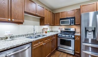 5055 Addison Cir 422, Addison, TX 75001