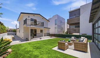 819 Rosemont, Los Angeles, CA 90026