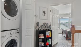22 Rotunda Cir, Asheville, NC 28806