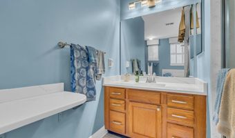 40 BUNKER HILL Dr, Allentown, NJ 08501