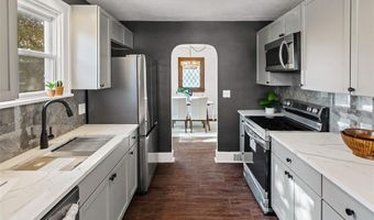 223 Michigan Ave, Alton, IL 62002