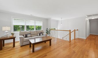3 Bayberry Dr, Brookfield, CT 06804