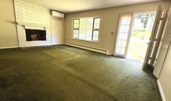 142 Pine Cir, Bennington, VT 05201