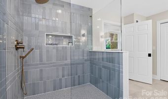 3617 Woodleaf Rd, Charlotte, NC 28205