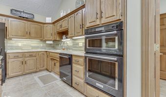 8888 Classic View Dr, Indianapolis, IN 46217