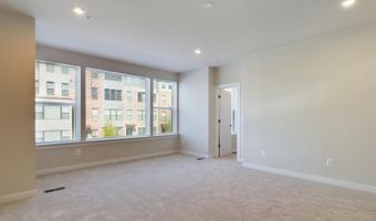 43801 MIDDLEWAY Ter, Ashburn, VA 20147