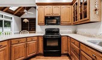 1018 Viewmont Dr, Asheboro, NC 27205