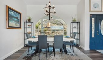 9420 Crest Dr, Spring Valley, CA 91977