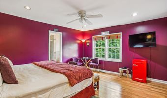 9201 LAUREL OAK Dr, Bethesda, MD 20817