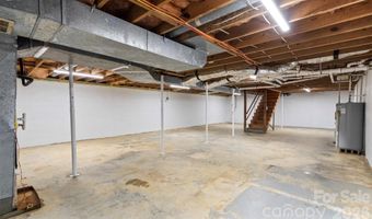 2910 Floral Dr, Albemarle, NC 28001