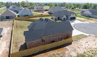 1900 Yellowstone Dr, Barling, AR 72923