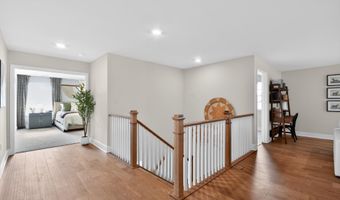 8 E Garfield Ave, Atlantic Highlands, NJ 07716