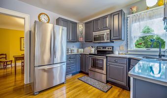 4951 W Liberty Rd, Ann Arbor, MI 48103