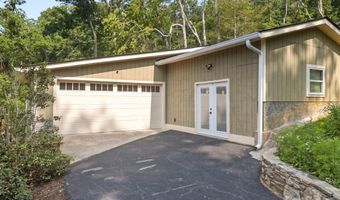 17 Laurel Rd, Arden, NC 28704