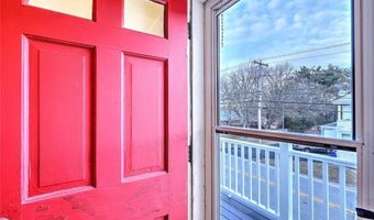 509 Middle Highway Hwy 2, Barrington, RI 02806