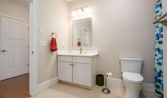 57 Blackstone Dr, Raymond, NH 03077