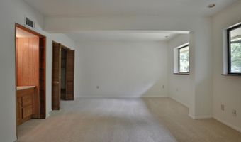 519 E Cooke Rd, Columbus, OH 43214
