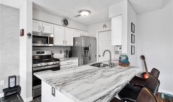 6809 Meadow Ln, Middleburg Heights, OH 44130