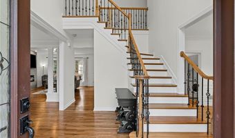 7260 Fawn Lake Dr, Alpharetta, GA 30005