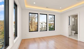 3108 6TH St N, Arlington, VA 22201