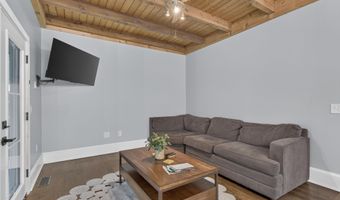 175 NE Stonewall Hts, Abingdon, VA 24210