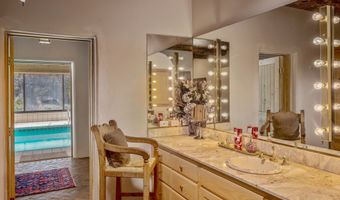 35 Arroyo Vis, Arroyo Hondo, NM 87571