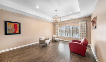 5610 Arbor Chase Dr, Ann Arbor, MI 48103